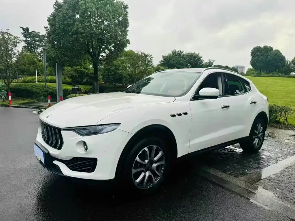Купить Maserati Levante
