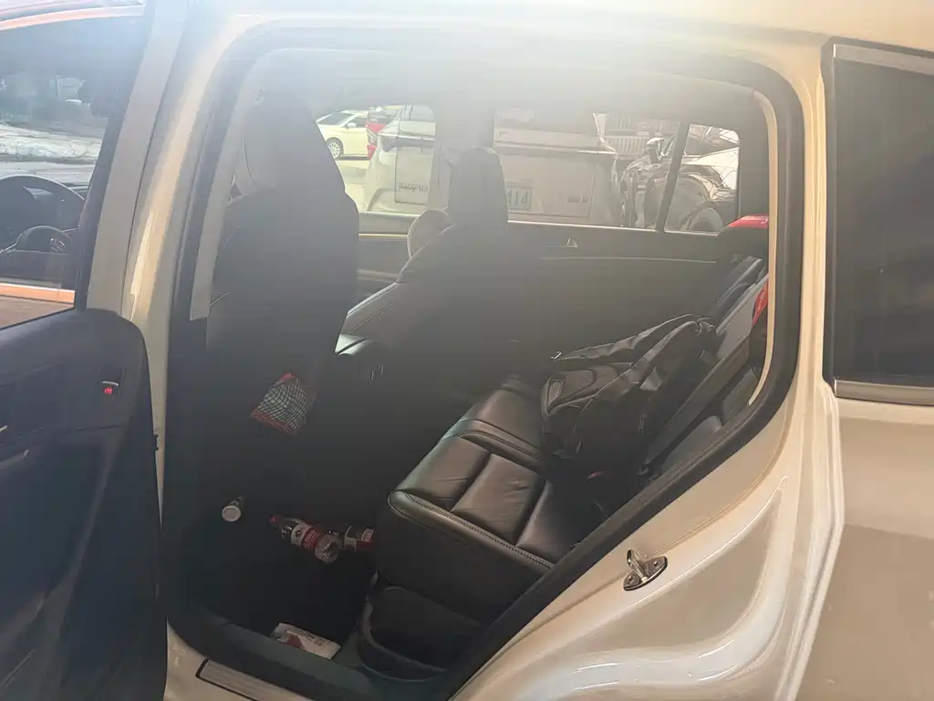 Volkswagen Tiguan — миниатюра 5