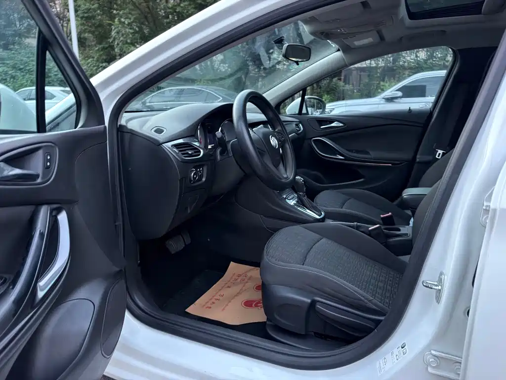 Buick Verano — миниатюра 8