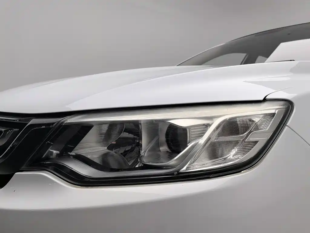 Geely Vision — миниатюра 7