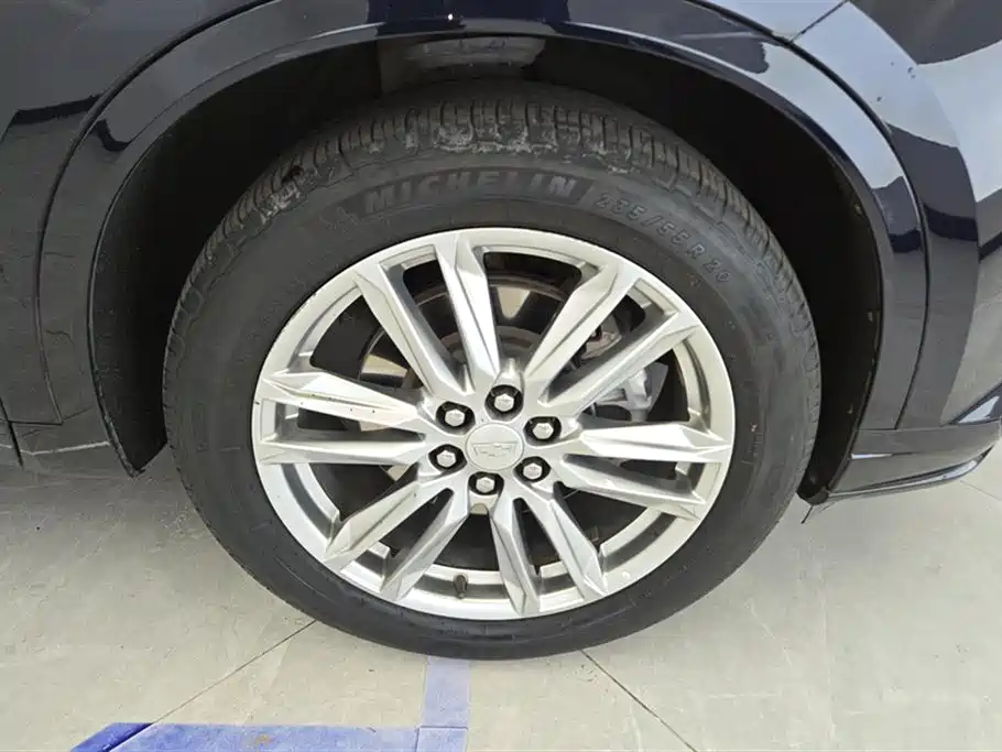 Cadillac XT6 2022 2.0T мест Luxury