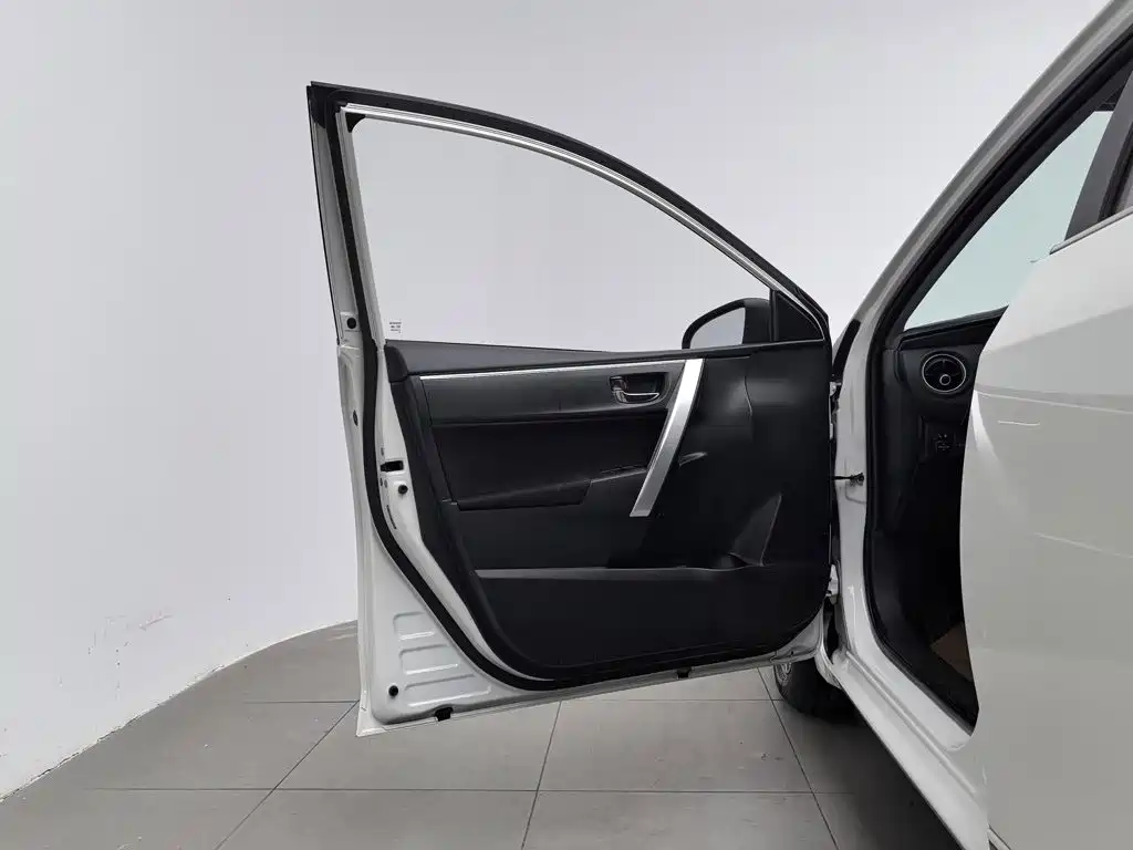 Toyota Corolla — миниатюра 8