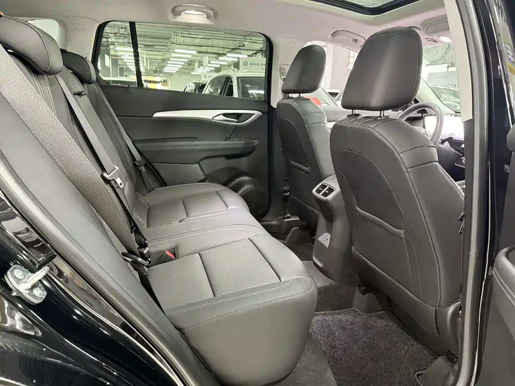 Buick Envision Plus — миниатюра 11