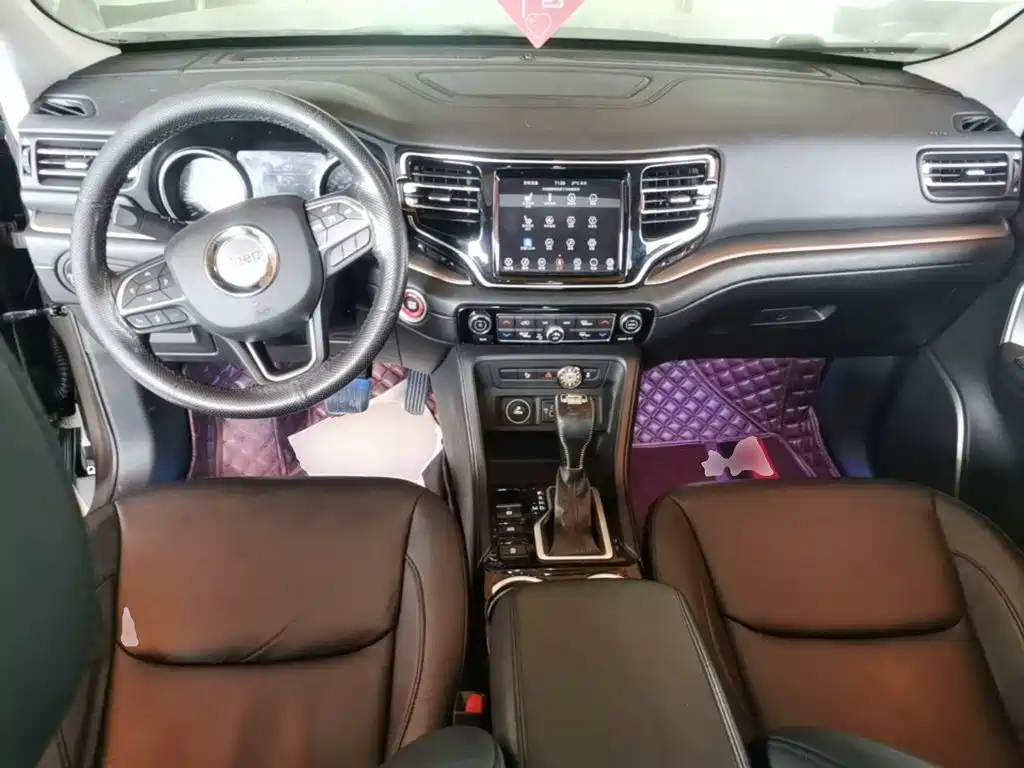 Jeep Commander — миниатюра 16