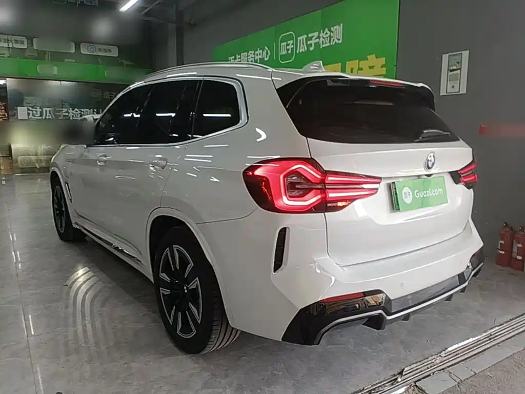 BMW iX3 — миниатюра 5