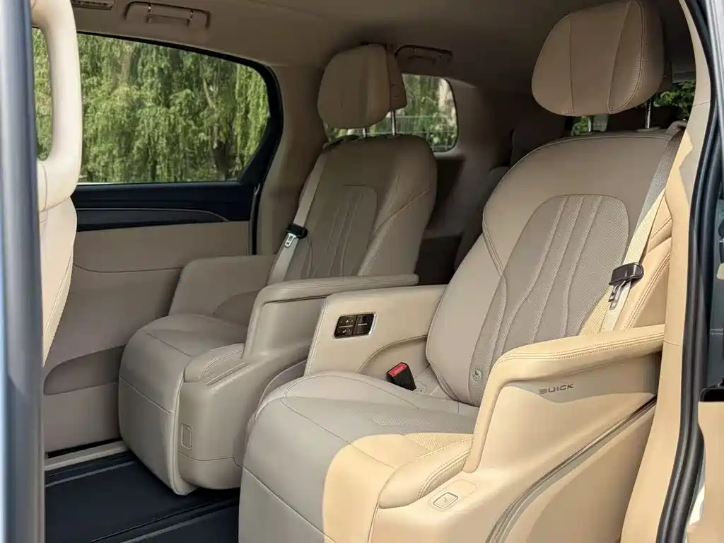 Buick GL8 2025 Premium