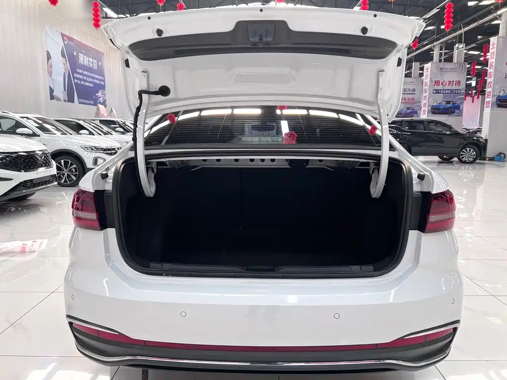 Volkswagen Lavida — миниатюра 13