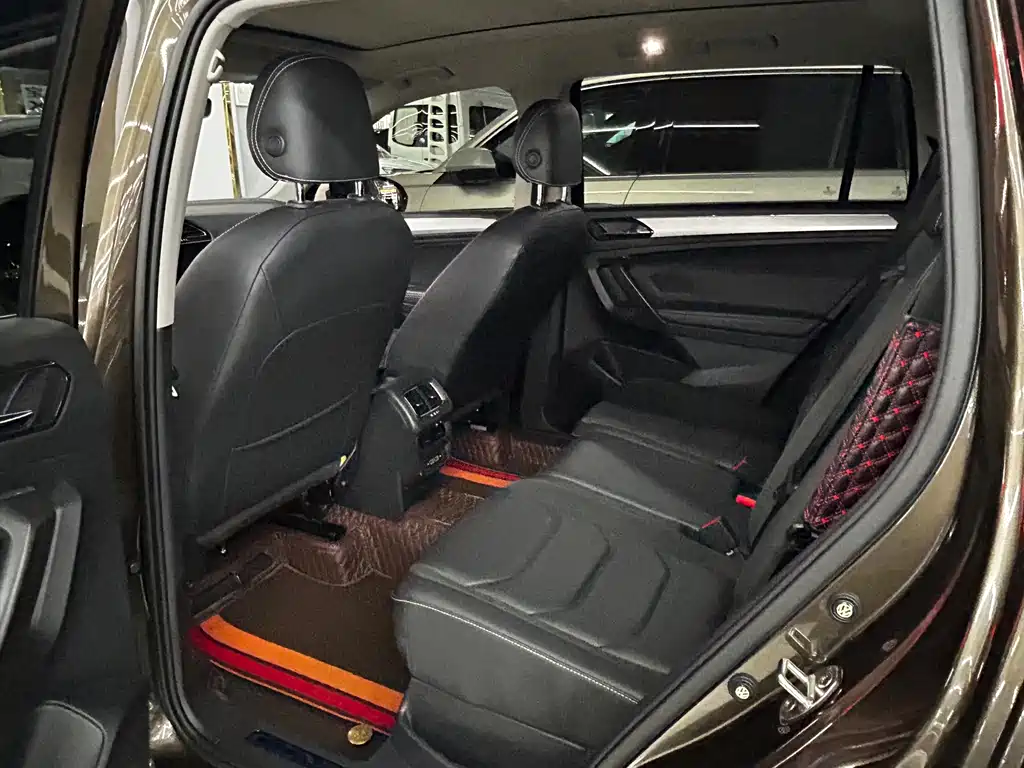 Volkswagen Tiguan L L 2019 330TSI AT Luxury VI