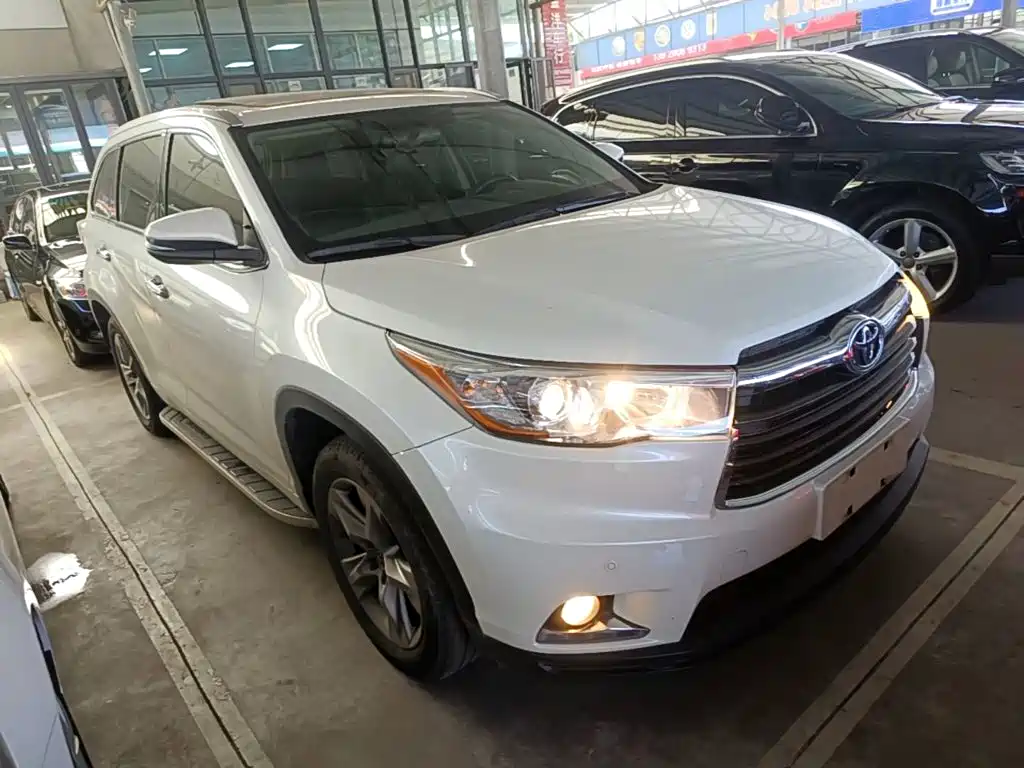 Toyota Highlander — миниатюра 4