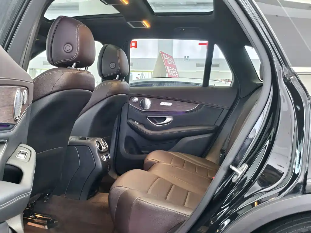 Mercedes-Benz GLC — миниатюра 9