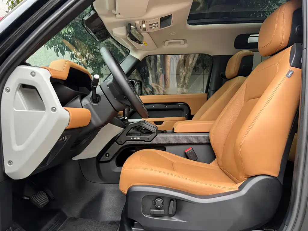 Land Rover Defender — миниатюра 5