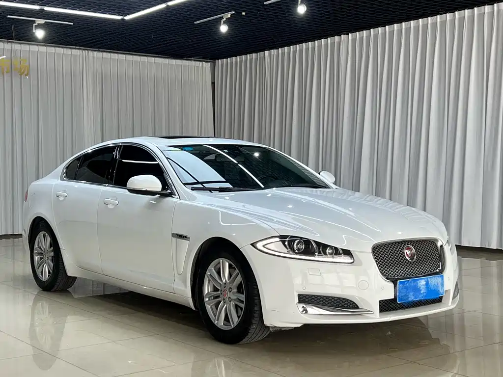 Jaguar XF — миниатюра 3
