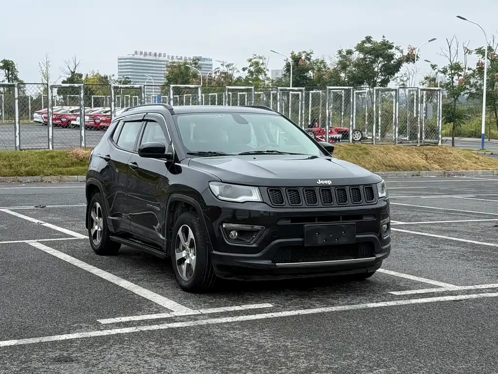 Jeep Compass — миниатюра 3