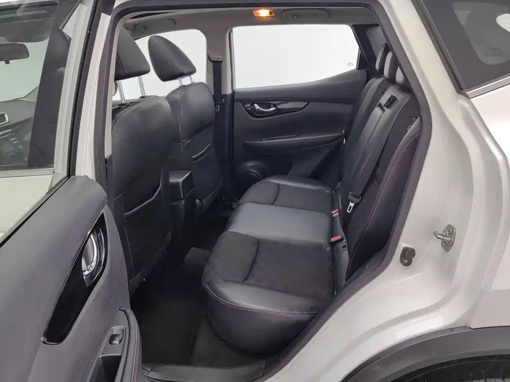 Nissan Qashqai — миниатюра 15