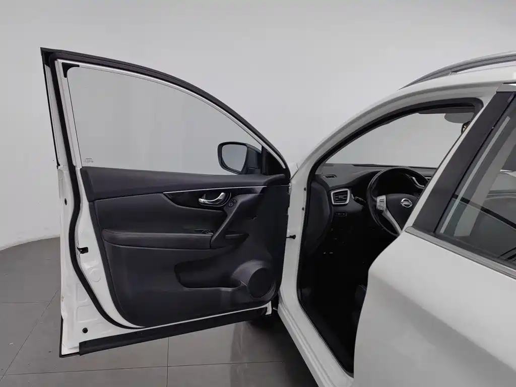 Nissan Qashqai — миниатюра 8