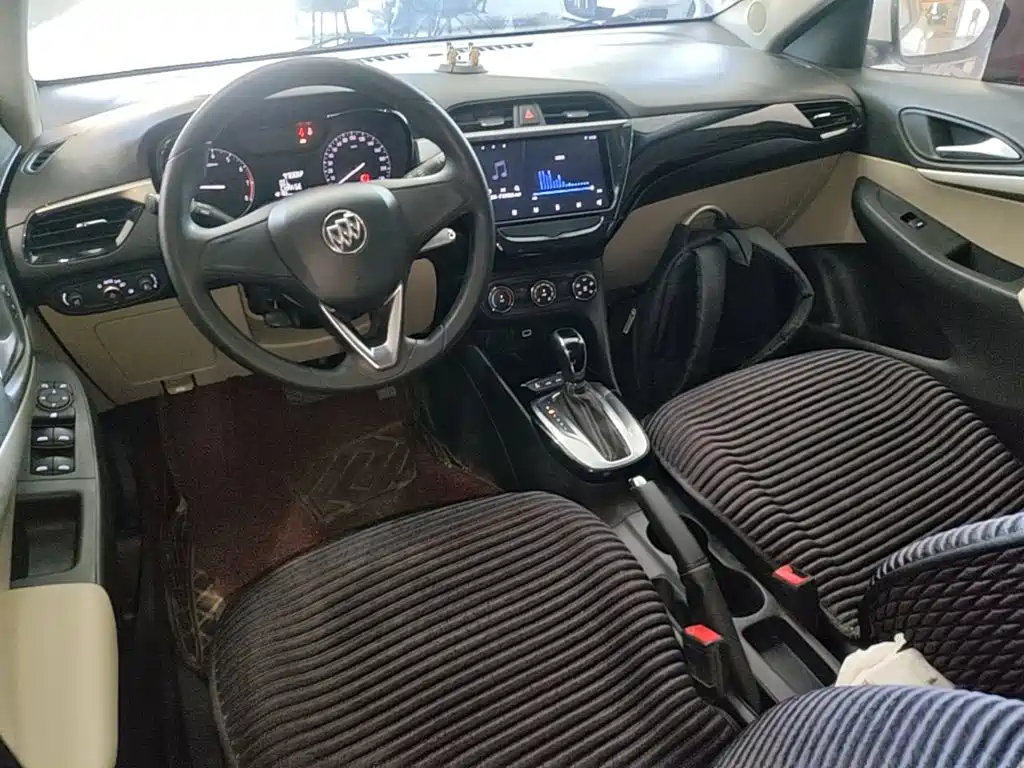 Buick Excelle — миниатюра 10