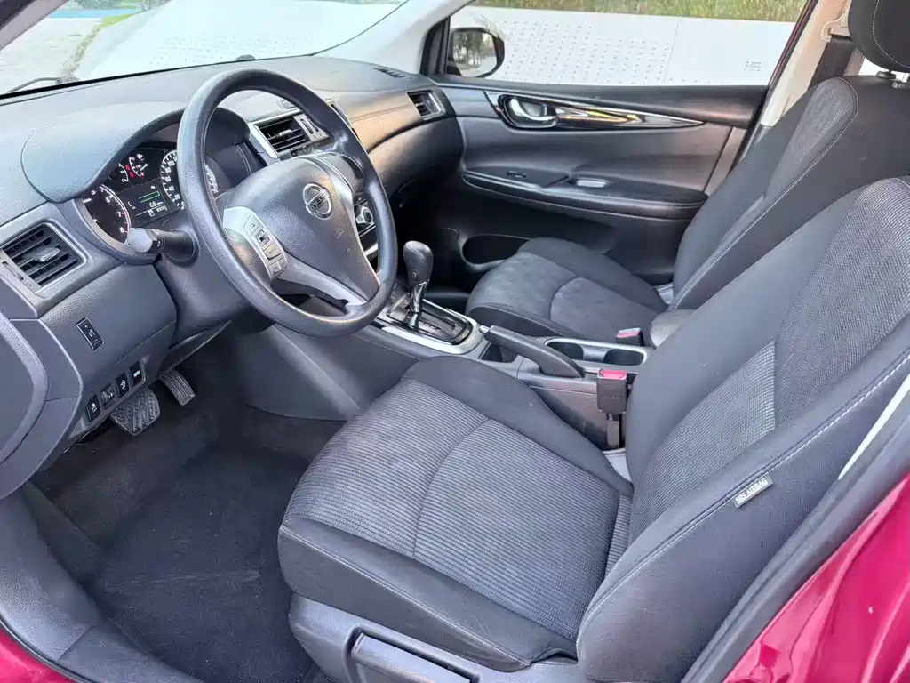 Nissan Tiida — миниатюра 4