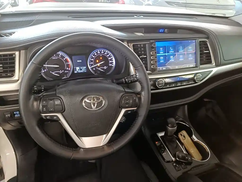 Toyota Highlander — миниатюра 10
