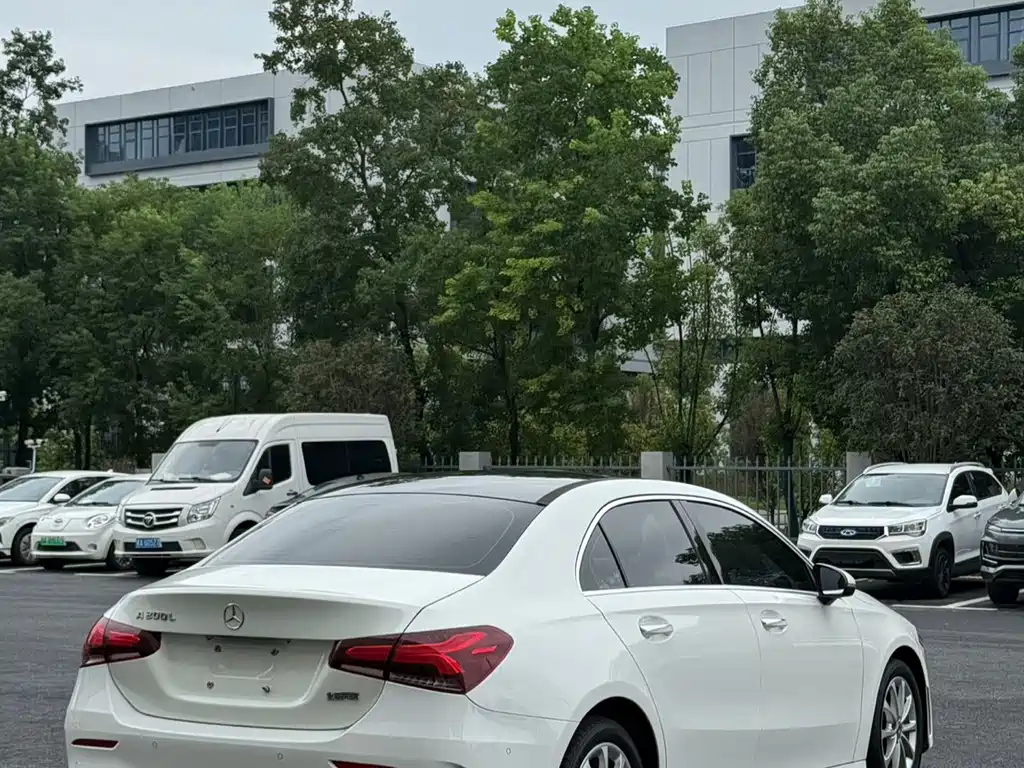 Mercedes-Benz A-Class — миниатюра 12