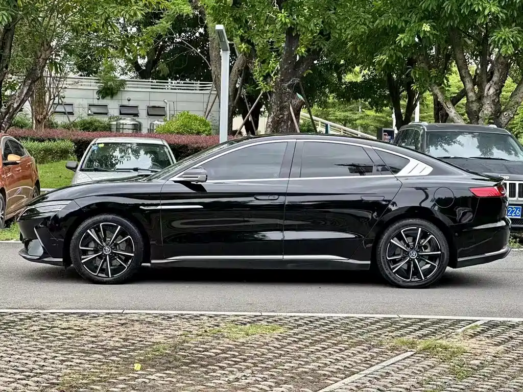 BYD Han 2022 EV 715KM Flagship