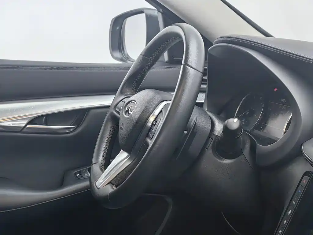 Infiniti QX50 — миниатюра 22