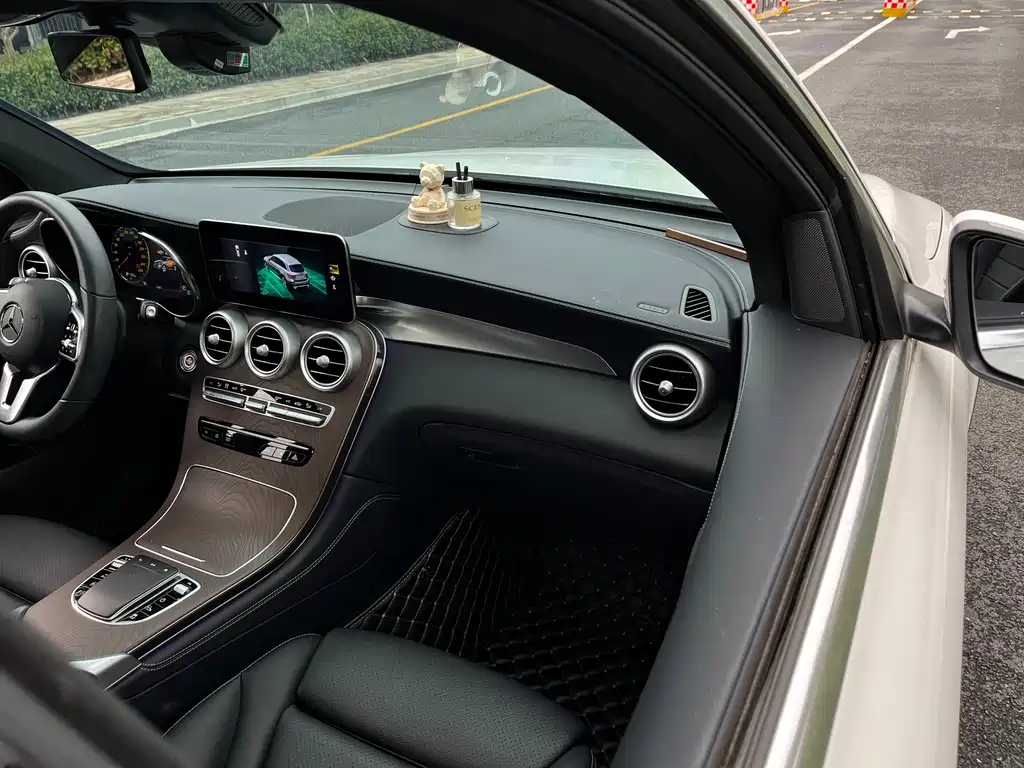 Mercedes-Benz GLC — миниатюра 17