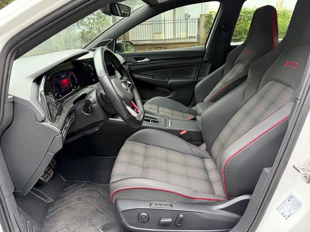 Volkswagen Golf GTI — миниатюра 9