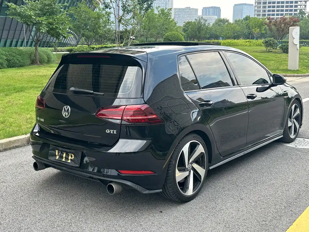 Volkswagen Golf GTI GTI 2018 2.0TSI GTI