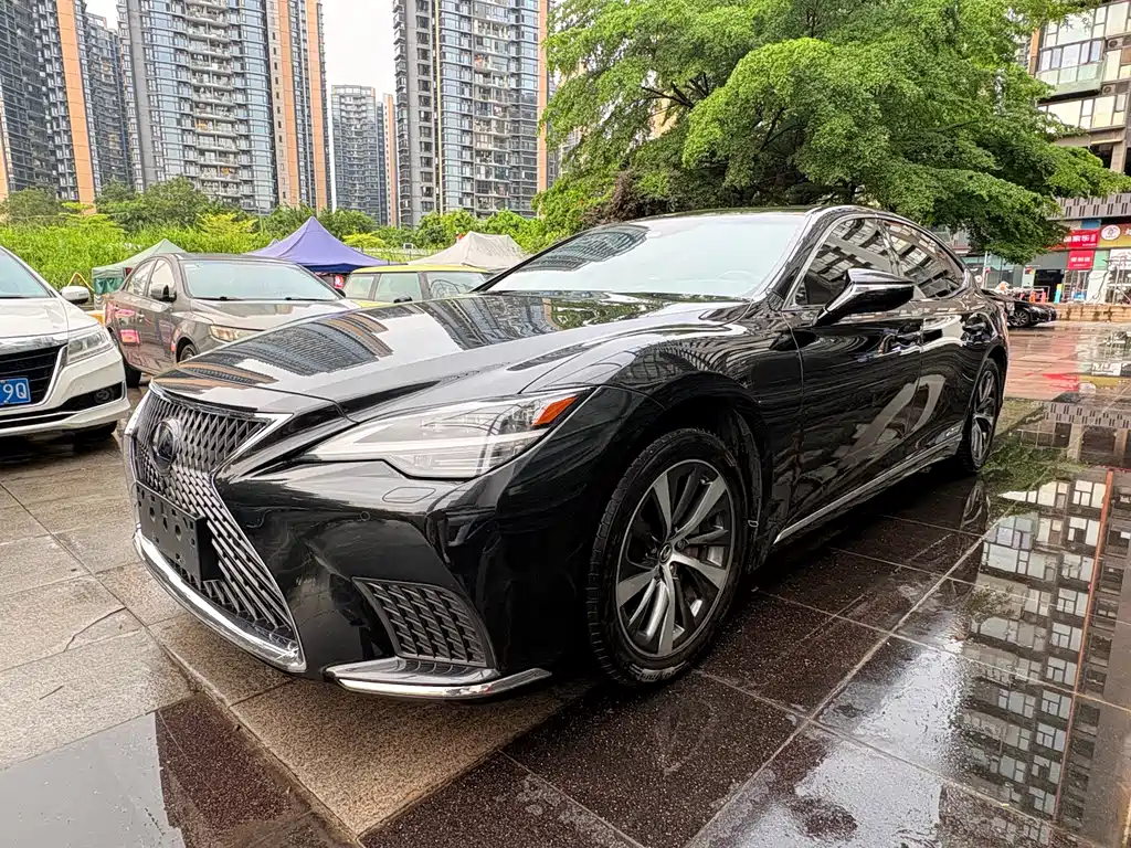 Lexus LS 2021 500h