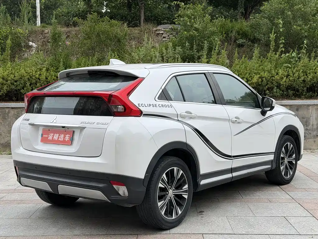 Mitsubishi Eclipse Cross — миниатюра 3