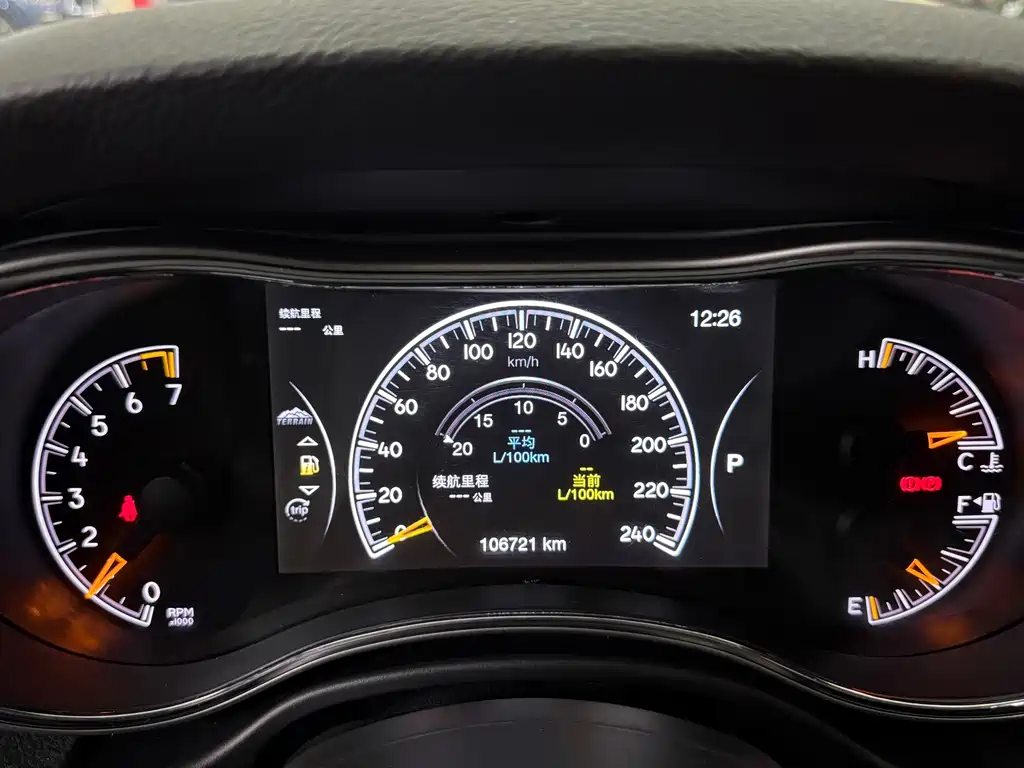 Jeep Grand Cherokee (Import) — миниатюра 6