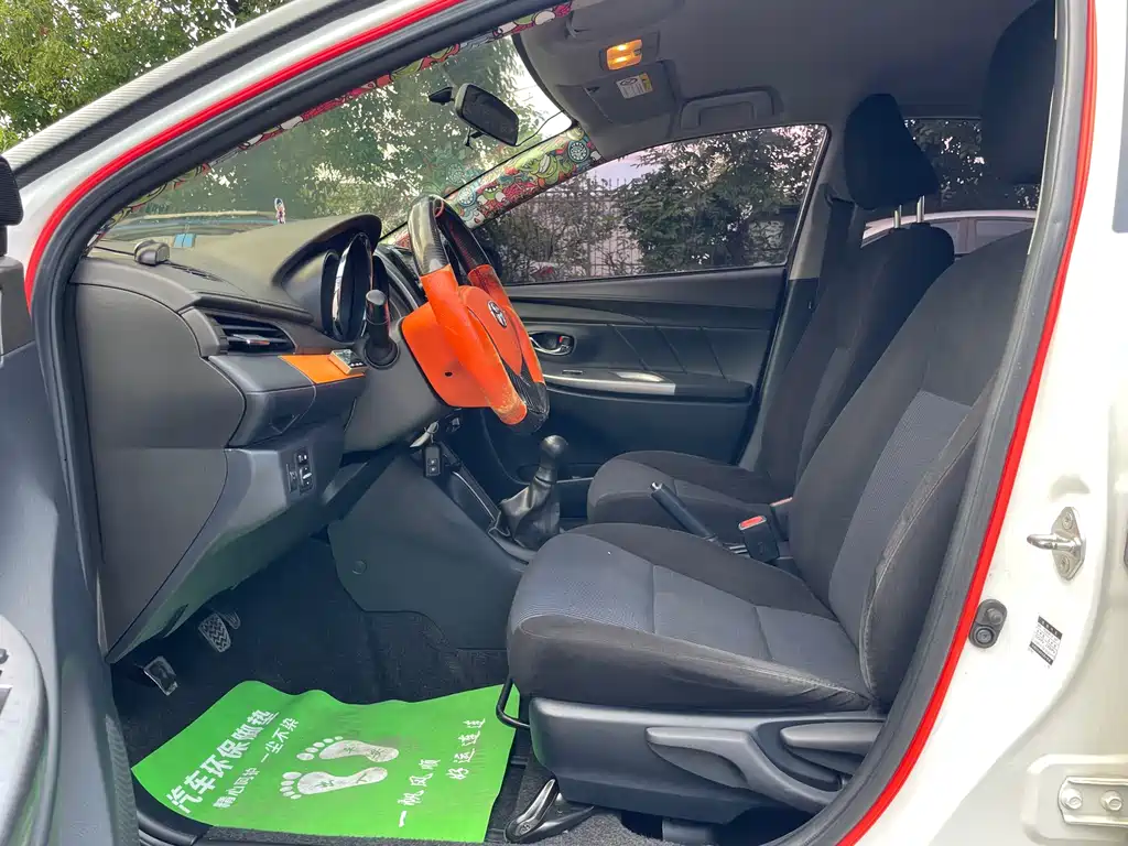 Toyota Yaris L Zhixuan YARiS L 2014 1.3E MT