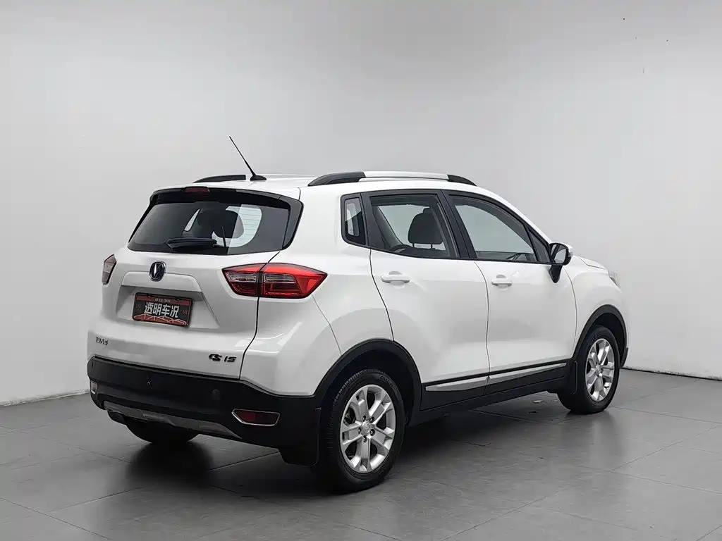 Changan CS15 — миниатюра 2