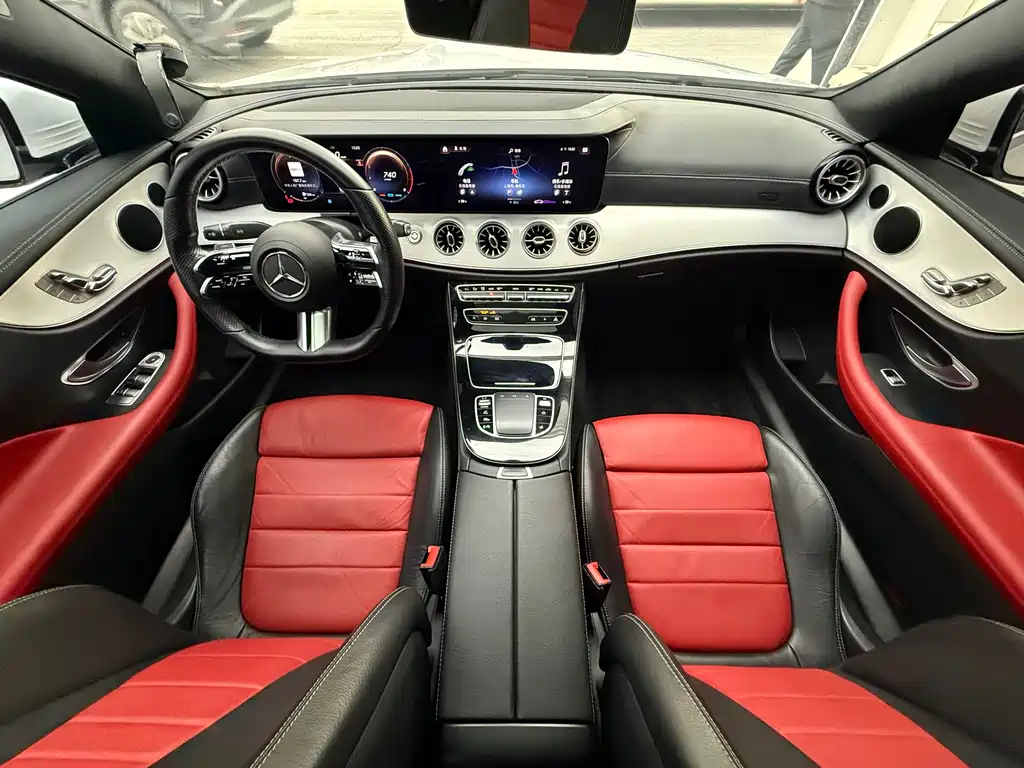 MERCEDES-BENZ E CLASS