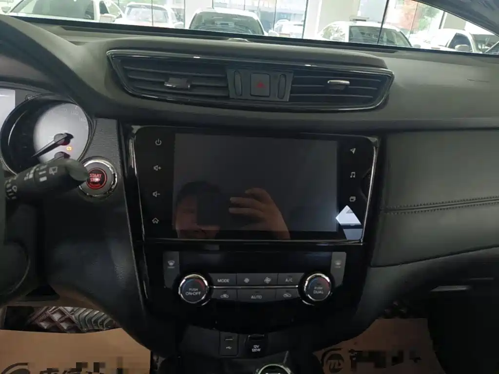 Nissan X-Trail — миниатюра 13