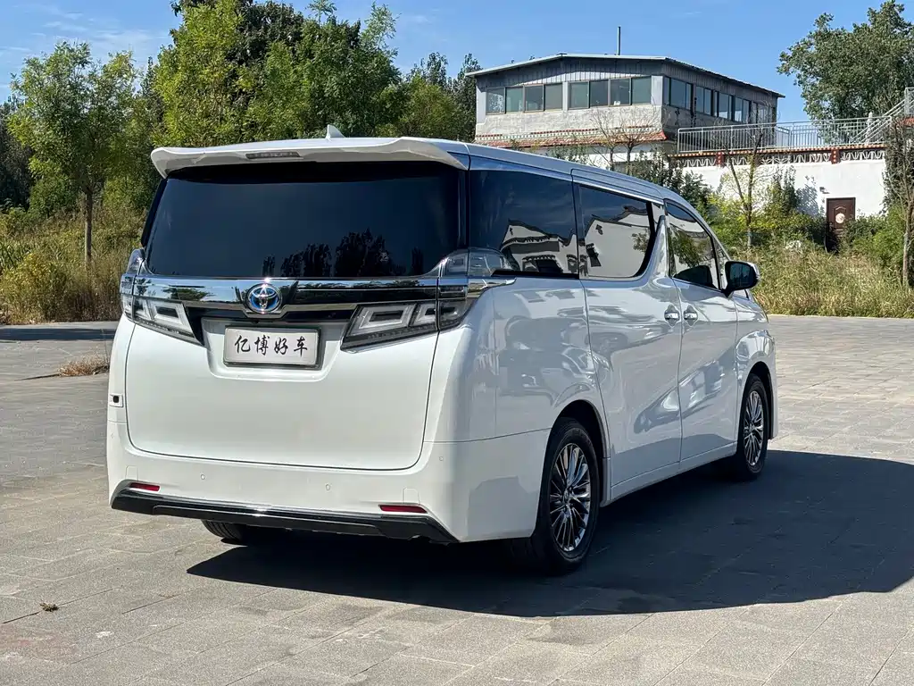 Toyota Vellfire — миниатюра 18