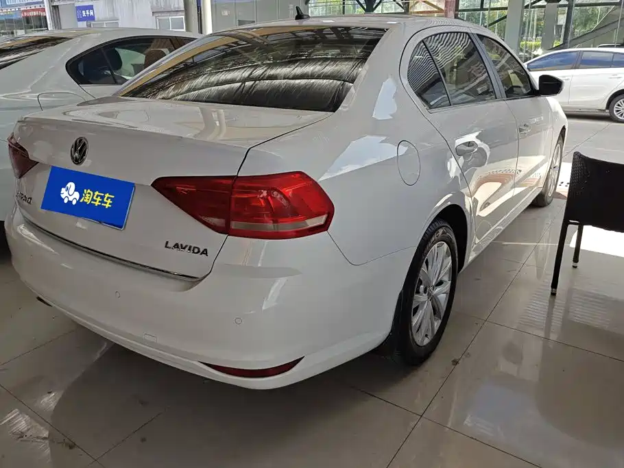 Volkswagen Lavida — миниатюра 3