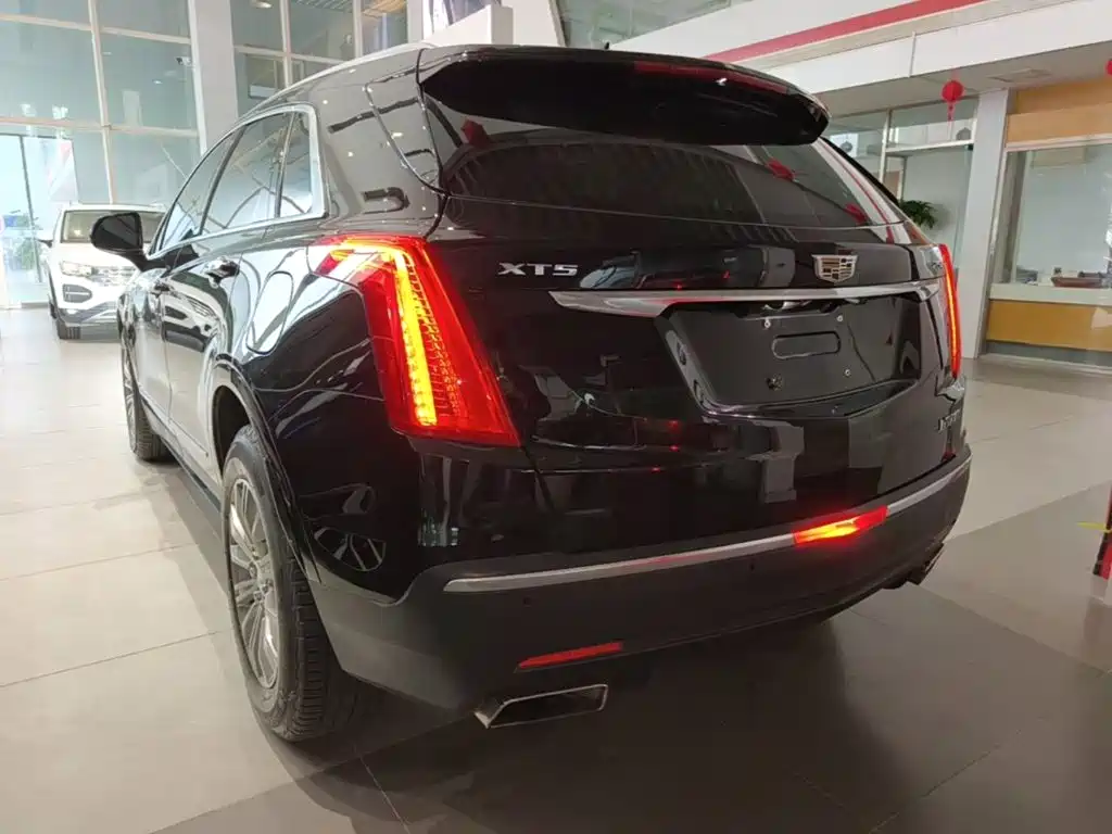 Cadillac XT5 — миниатюра 5