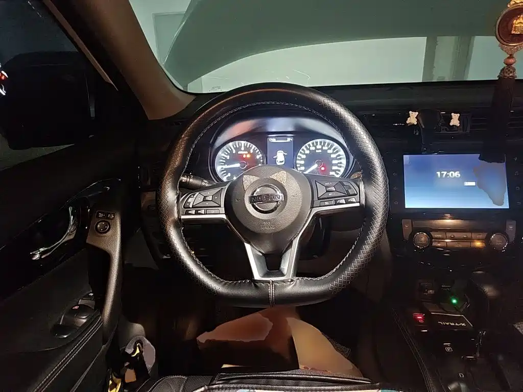 Nissan X-Trail — миниатюра 11