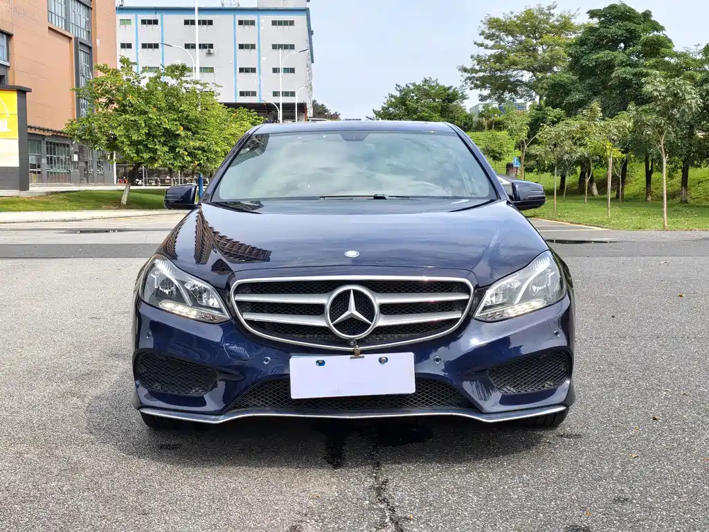 Mercedes-Benz E-Class — миниатюра 2