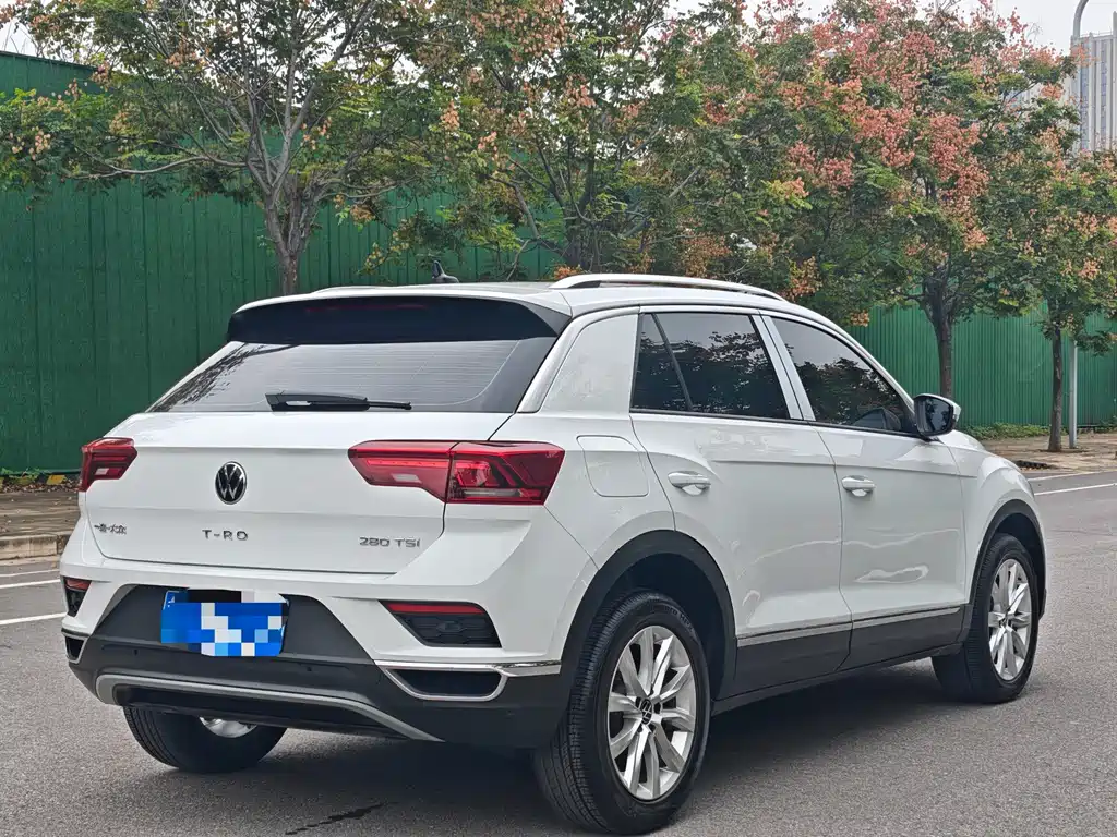 VOLKSWAGEN T ROC EXPLORING SONGS
