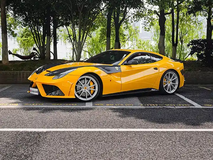 Ferrari F12berlinetta 2013