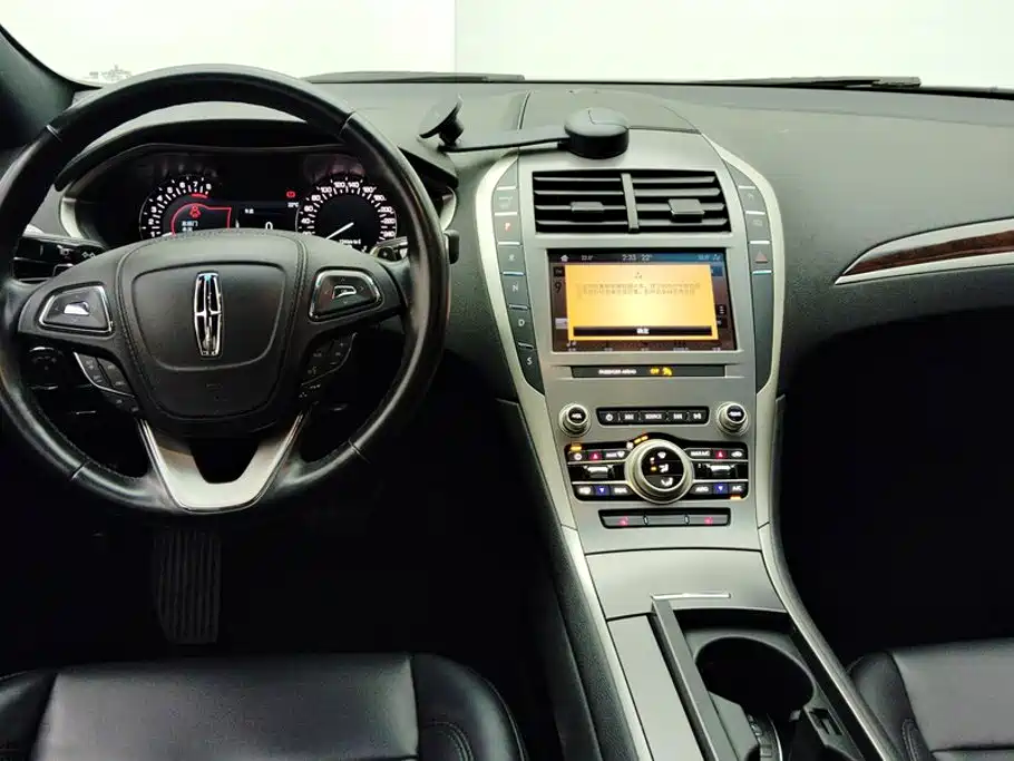 Lincoln MKZ — миниатюра 12