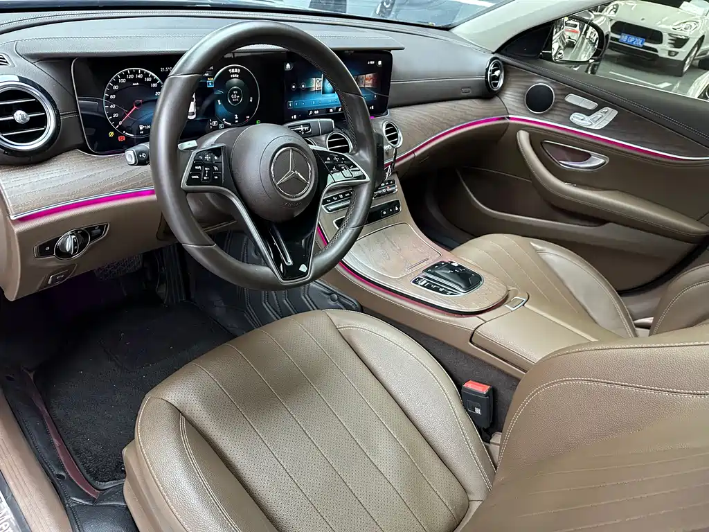 MERCEDES-BENZ E CLASS