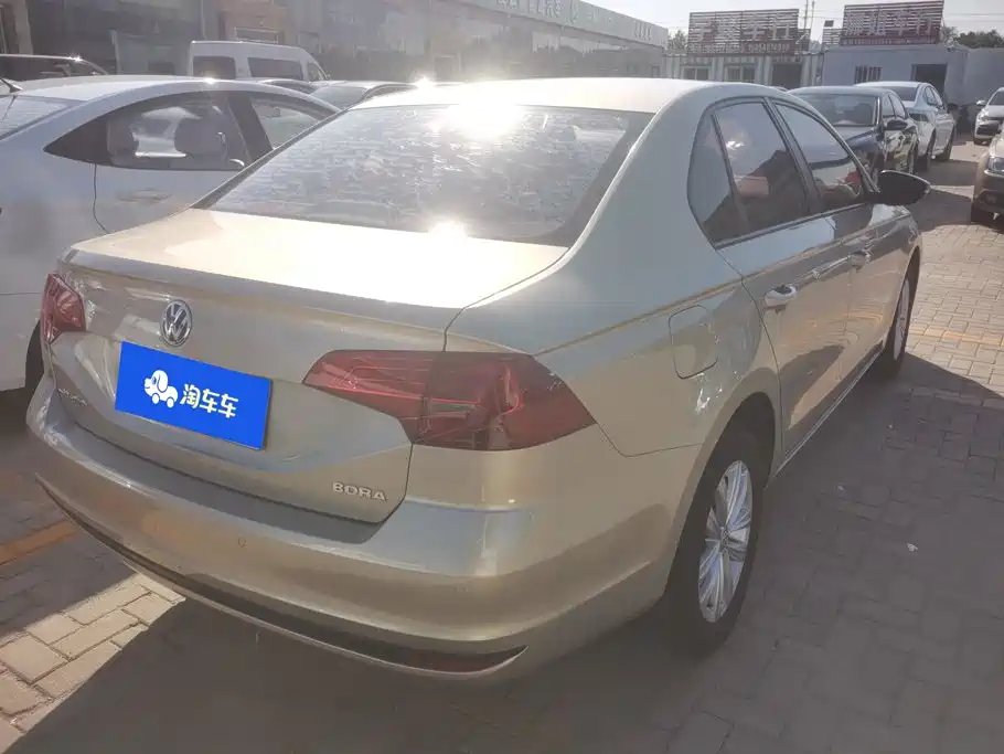 Volkswagen Bora — миниатюра 3
