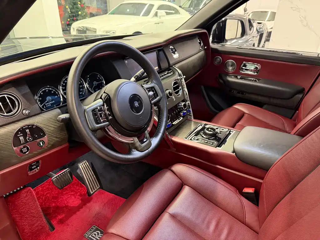 ROLLS-ROYCE CULLINAN
