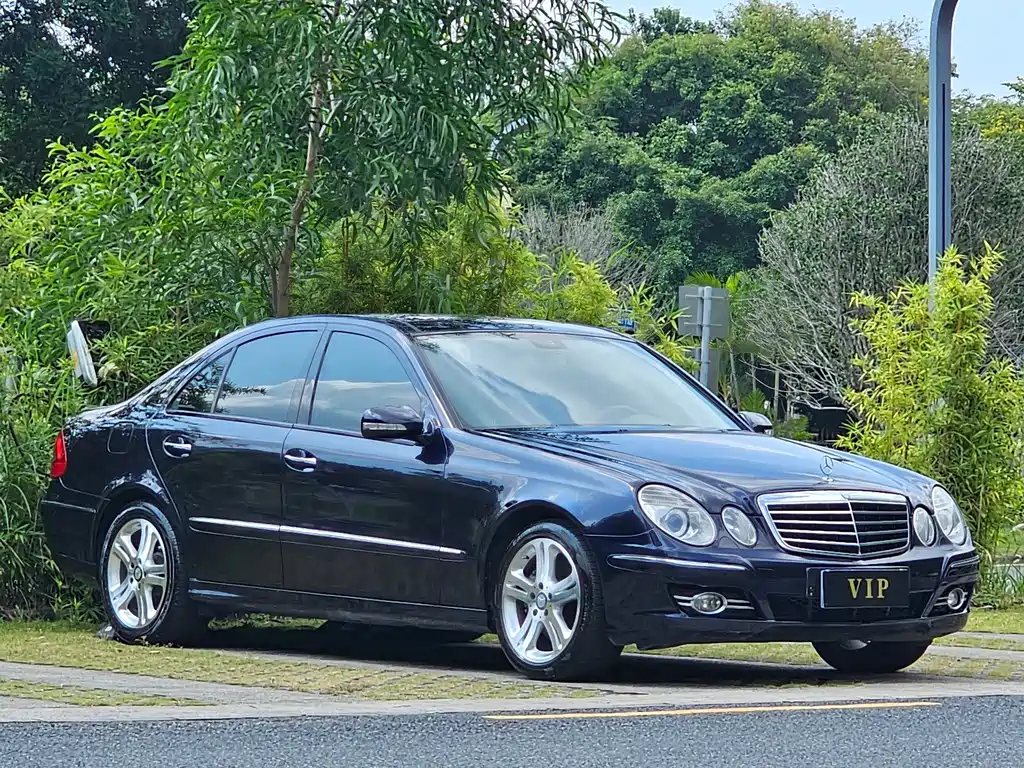 Mercedes-Benz E-Class — миниатюра 3