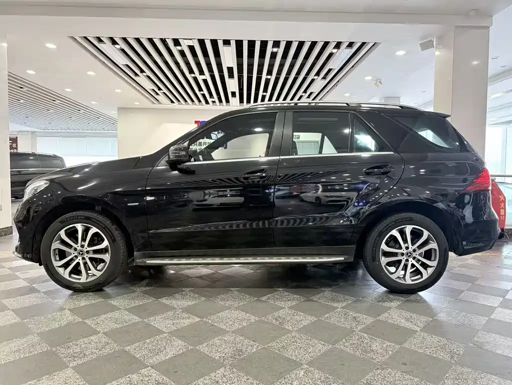 MERCEDES-BENZ GLE