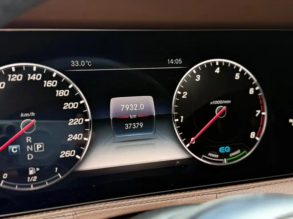 Mercedes-Benz S-Class — миниатюра 2