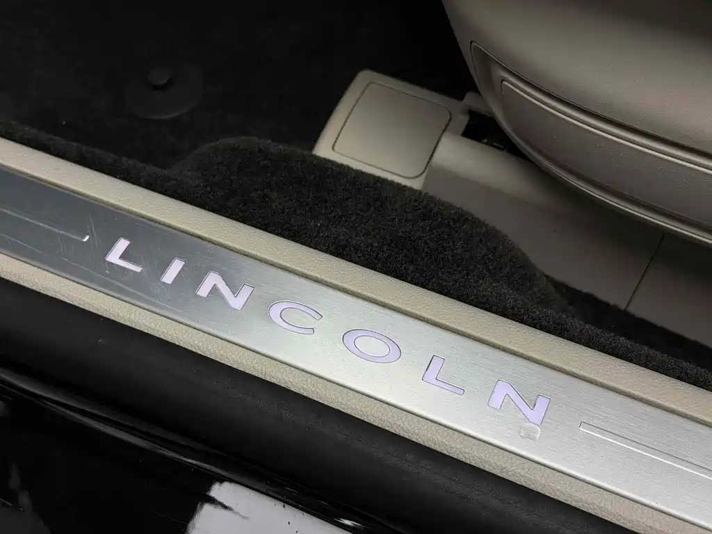 LINCOLN CONTINENTAL